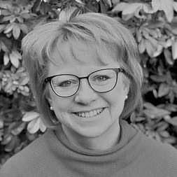 liz clayton-jones LIZ CLAYTON-JONES